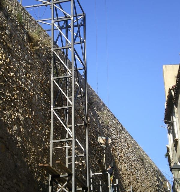 TMR- Tallers Metal·lúrgics Reus estructura muralla